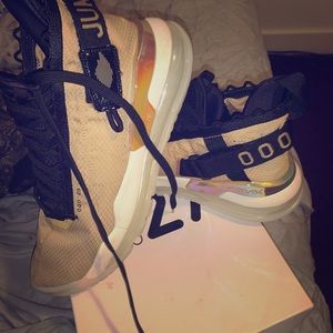 Jordan Proto-max 720